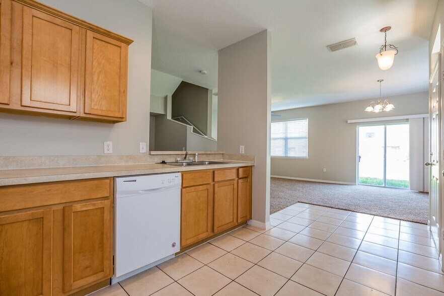 Building Photo - 4004 Pemberly Pines Cir