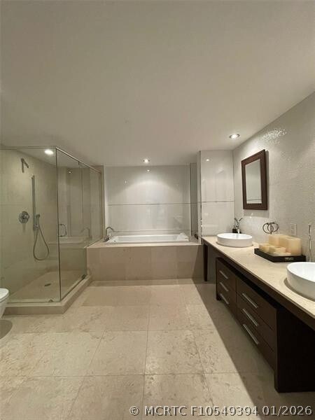 Building Photo - 465 Brickell Ave