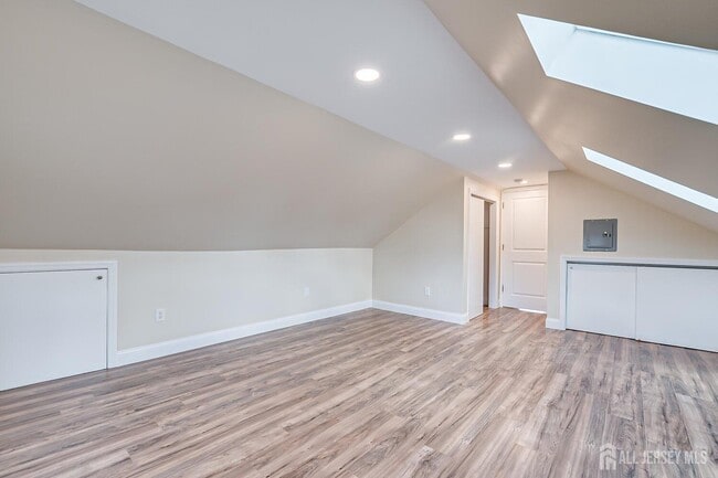 Building Photo - 338 Buckelew Ave