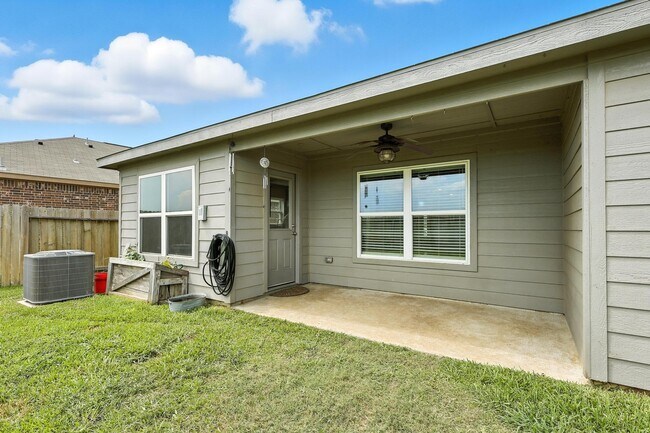 Building Photo - 325 Palo Duro Canyon Dr
