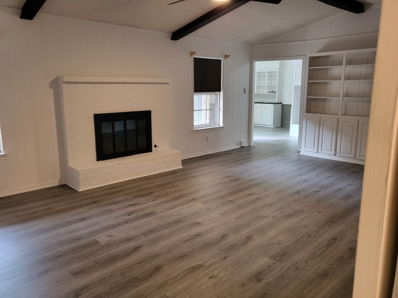 Building Photo - 501 Northridge St