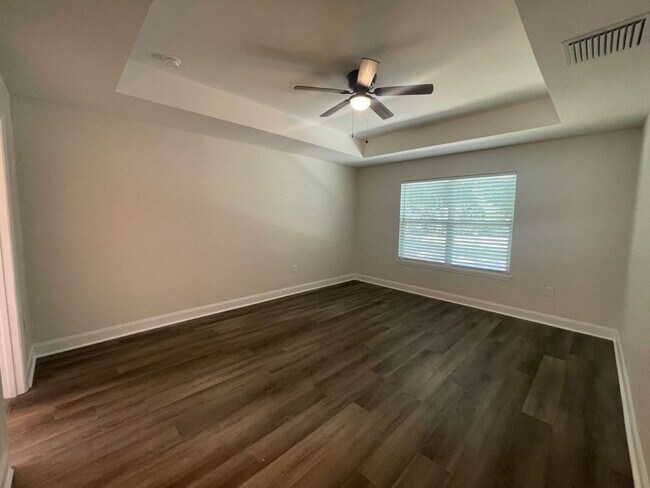 Building Photo - 6542 NW 109th Pl