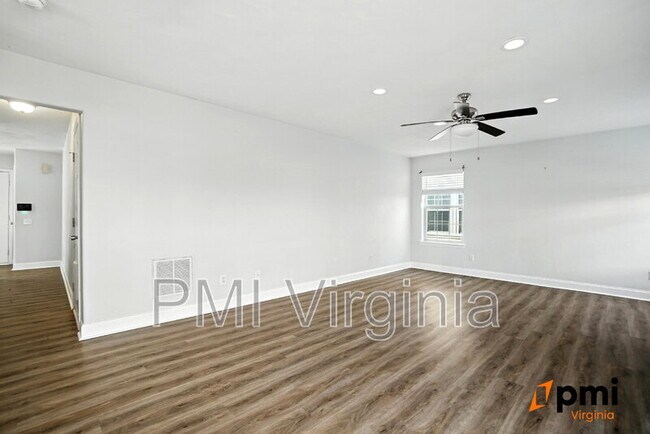 Building Photo - 159 Stoney Ridge Ave