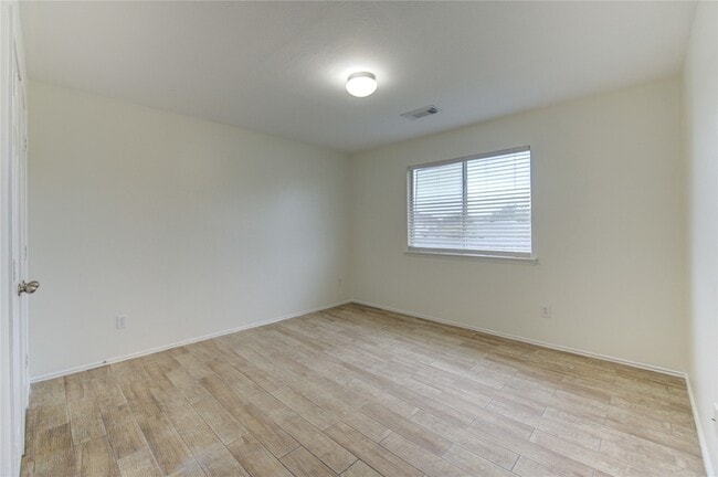 Building Photo - 9926 Myrtle Field Ln