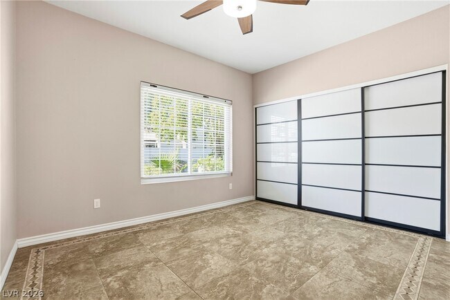 Building Photo - 2870 Deerwood Ct