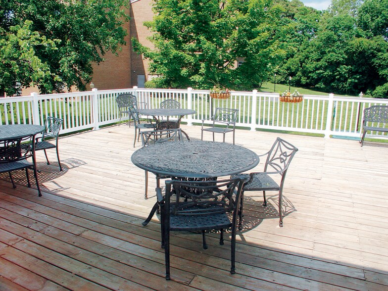 The Apartments At Sycamores