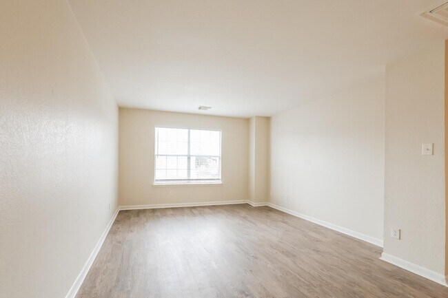 Building Photo - 339 Remington Creek Dr