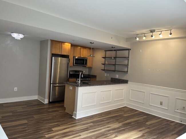 Building Photo - 1209 13th St NW