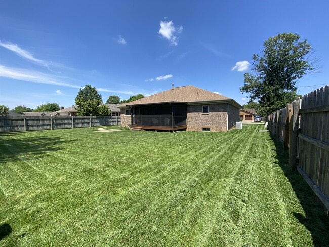 Building Photo - 7424 Crawfordshire Ln