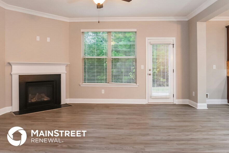 Building Photo - 4944 Longview Run