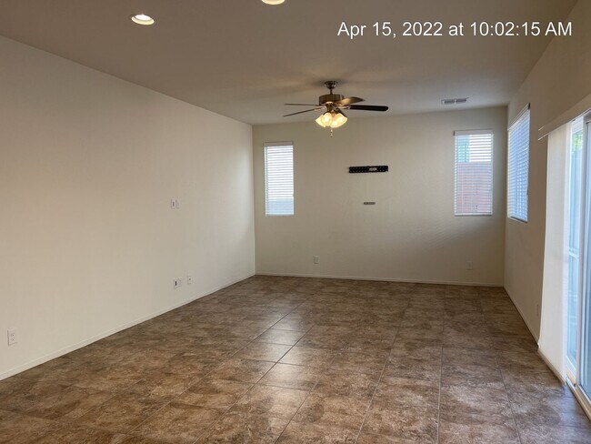 Building Photo - 3 Bedroom w/ Rooftop Deck in Providence