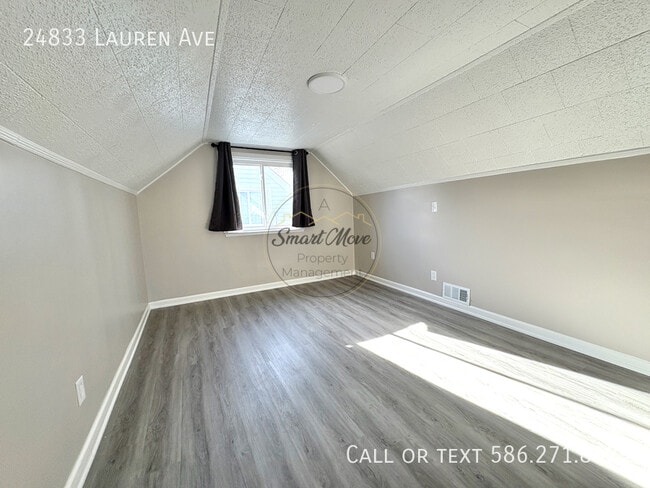 Building Photo - 24833 Lauren Ave