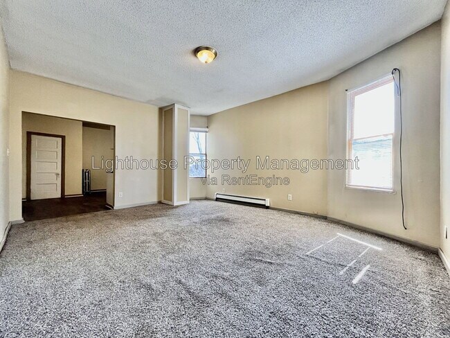 Building Photo - 1133 3rd St