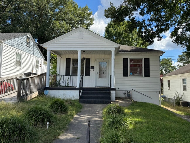 Primary Photo - 319 Arlington Pl