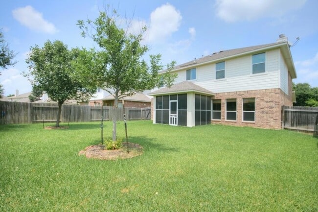 Building Photo - 9624 Castle Pines Dr