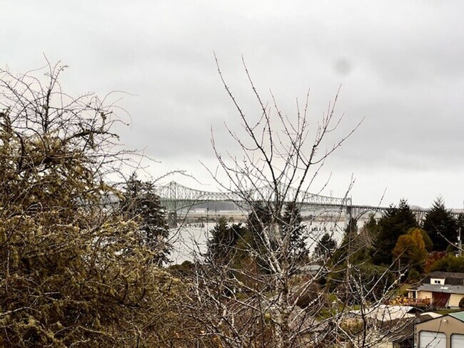 Building Photo - 2167