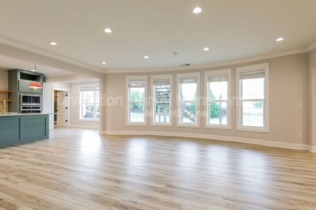 Building Photo - 312 Archway Ln