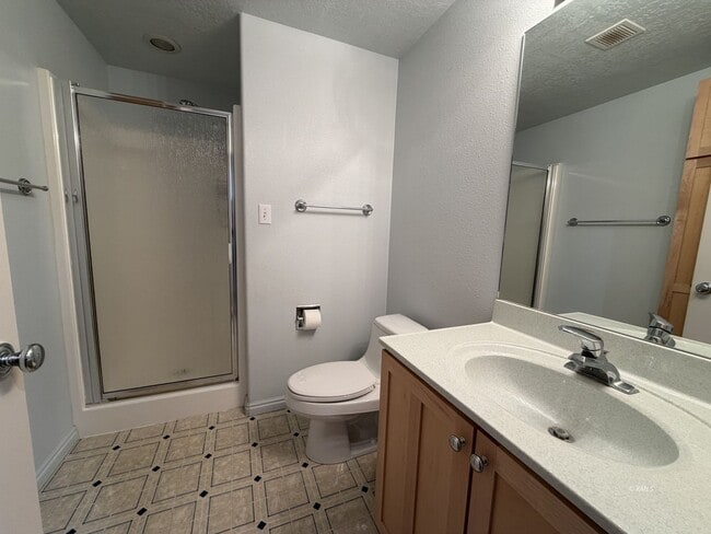 Building Photo - 1220 Monument Rd