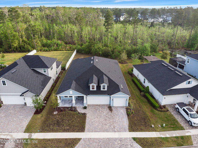 Building Photo - 147 Holly Forest Dr