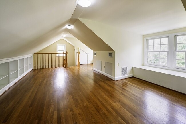 Building Photo - NW DC - Timeless Elegance Meets Modern Comfort in AU Park (with Pool!)