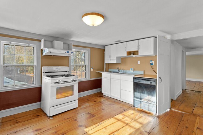 Building Photo - 80 Lafayette Rd