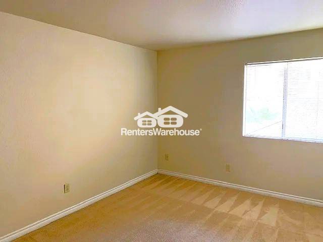 Building Photo - 8000 W Badura Ave