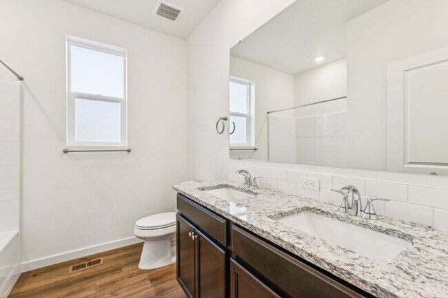 Building Photo - 7877 E Beaufort St