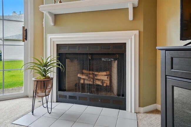 Building Photo - 1630 Holland Dr