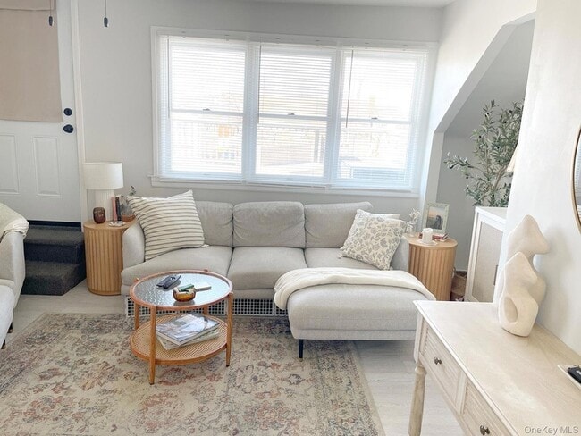 Building Photo - 128 Roosevelt Blvd