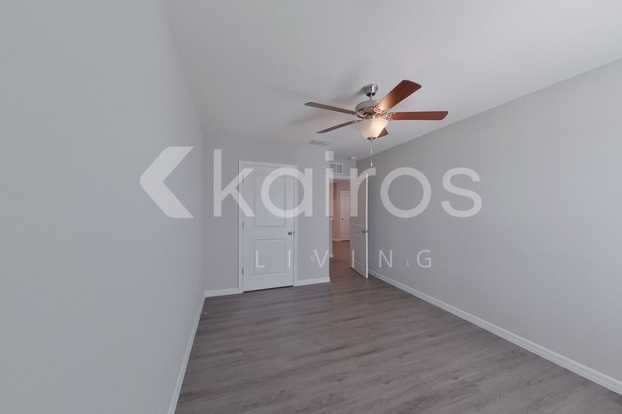 Building Photo - 8597 SW 44th Ct