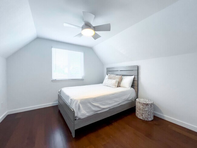 Building Photo - Extravagant 5 Star Vacation Home - Your Private Retreat in Hill Country, Wimberley Texas