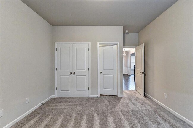Building Photo - 354 Paxton LN