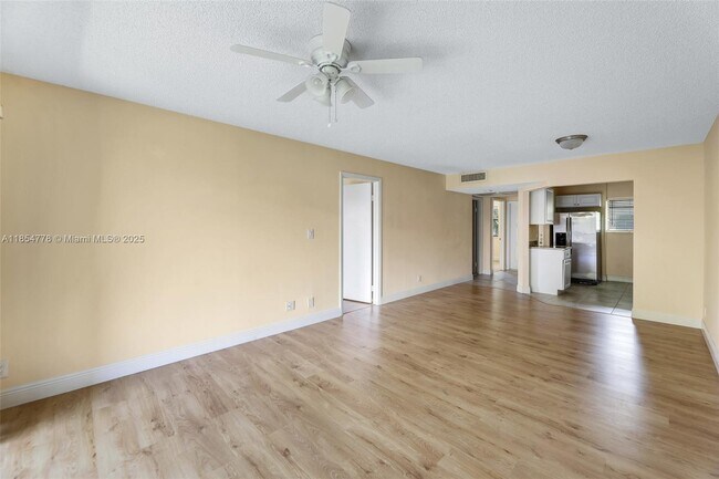 Building Photo - 1256 S Military Trail
