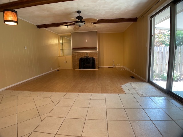 Building Photo - Duplex in North Peoria
