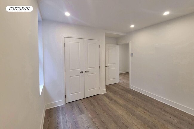 Building Photo - 45 W 81st St