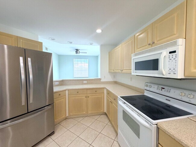 Building Photo - FIRST MONTH'S RENT FREE! 2/2 Condo in SW Cape Coral, Resort Style Living!