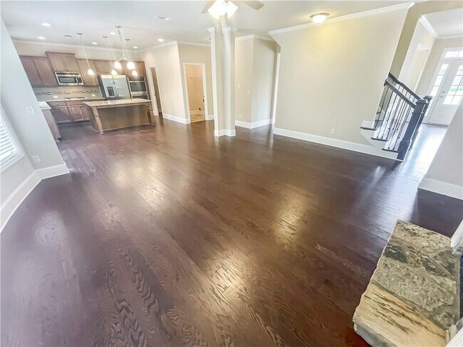 Building Photo - 5840 Zelkova Dr