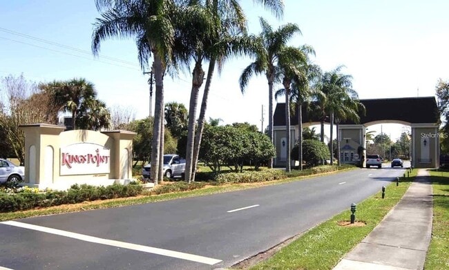 Building Photo - 2068 Sifield Greens Way