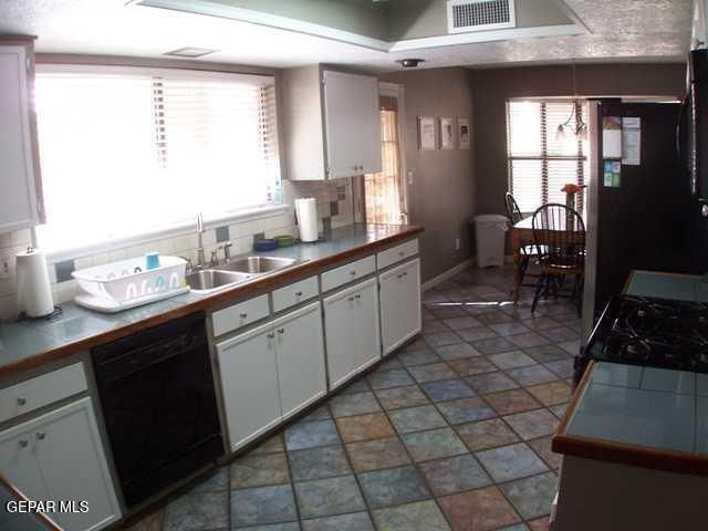 Building Photo - 1633 Charles Owens Dr