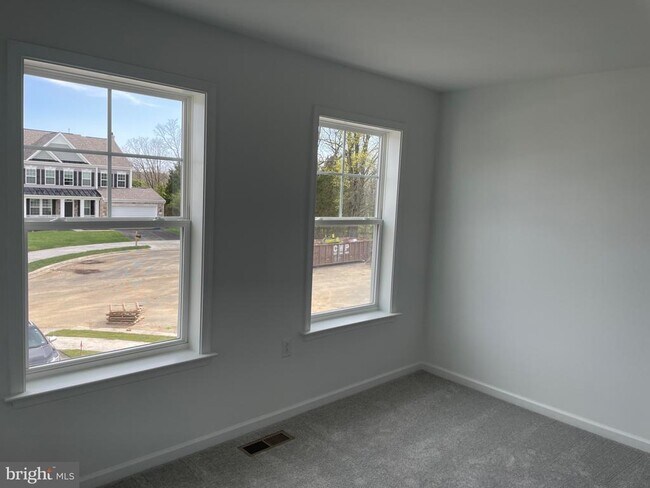 Building Photo - 106 Ratification Ct