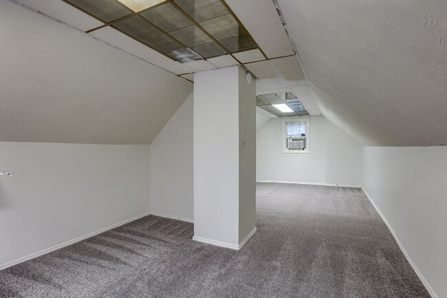 Building Photo - Cozy & Comfortable 2-Bedroom In Gretna!!