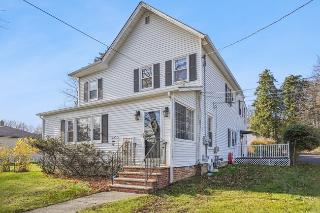 Building Photo - 145 Mt Pleasant Ave