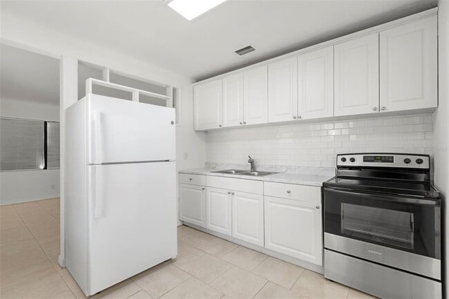 Building Photo - 1721 41st St S