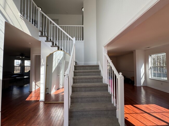 Building Photo - 4233 Rosewood Ct