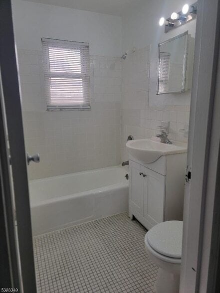 Building Photo - 417 Hudson St