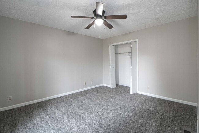 Building Photo - 3055 Woody Ln