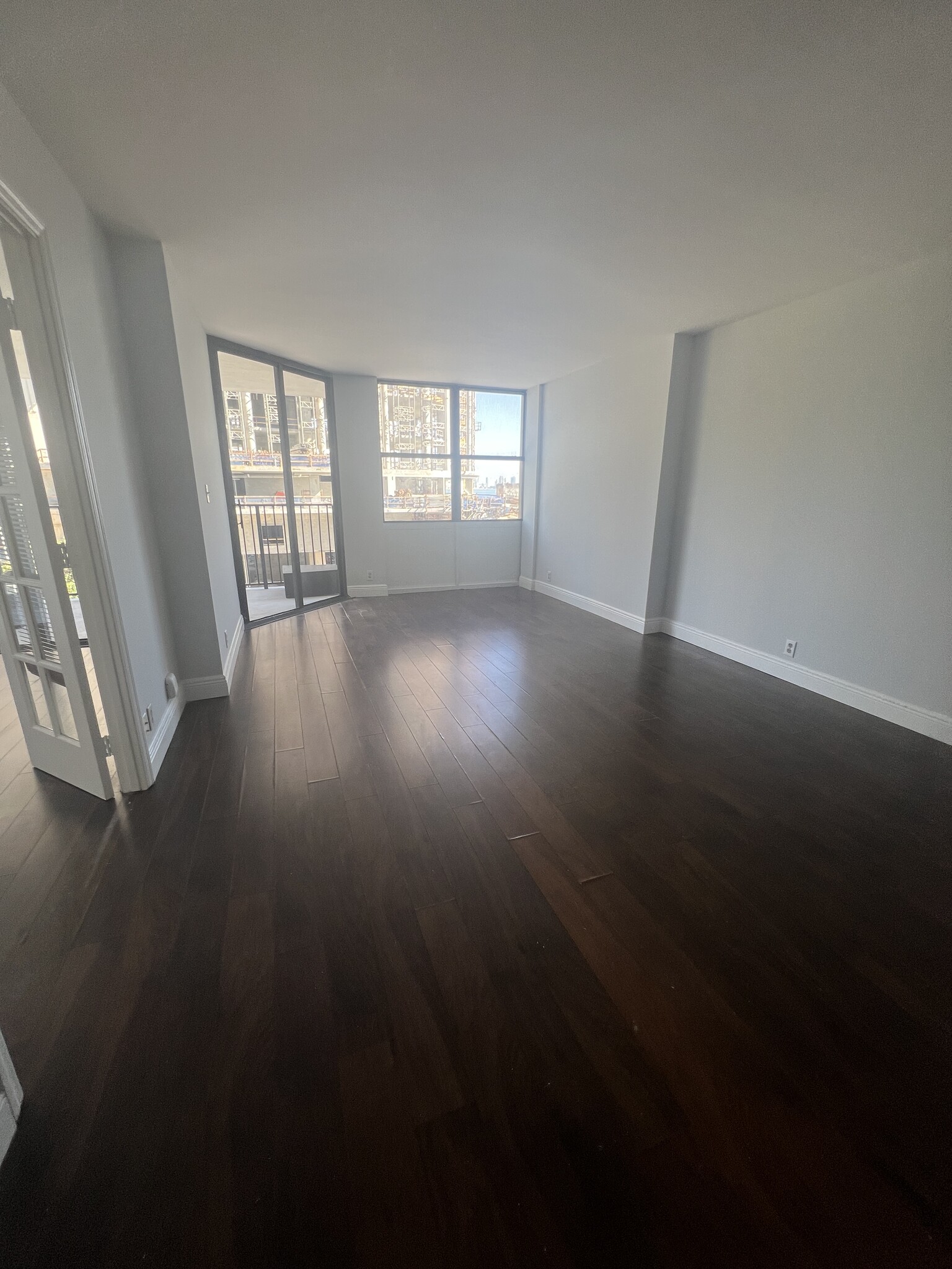 Building Photo - 1865 Brickell Ave