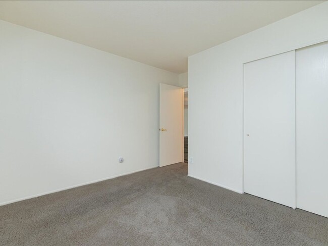 Building Photo - VAIL SCHOOL DISTRICT!!! CORNER LOT NEAR PU...