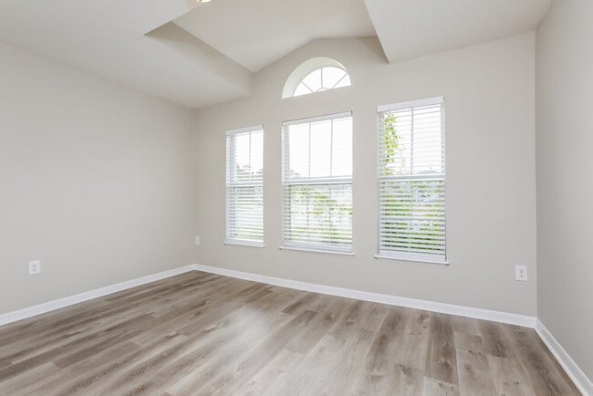 Building Photo - 189 Cedar Ridge Ln