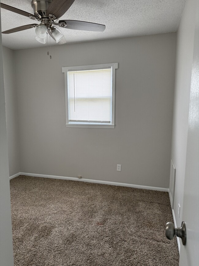 Building Photo - 5841 Anchor Way
